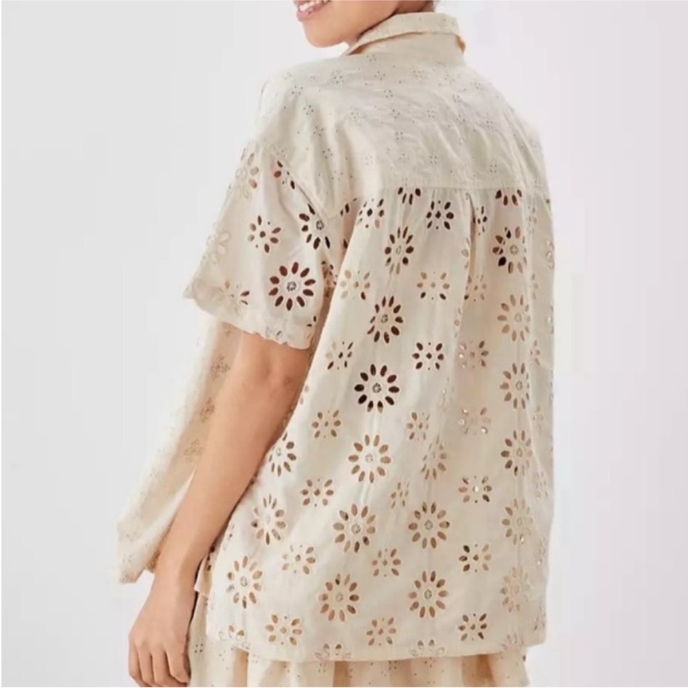 American Eagle Eyelet Button Down - Picture 2 of 7